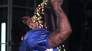 espnapi_dm_121217_nfl_ss_lynch_wmain
