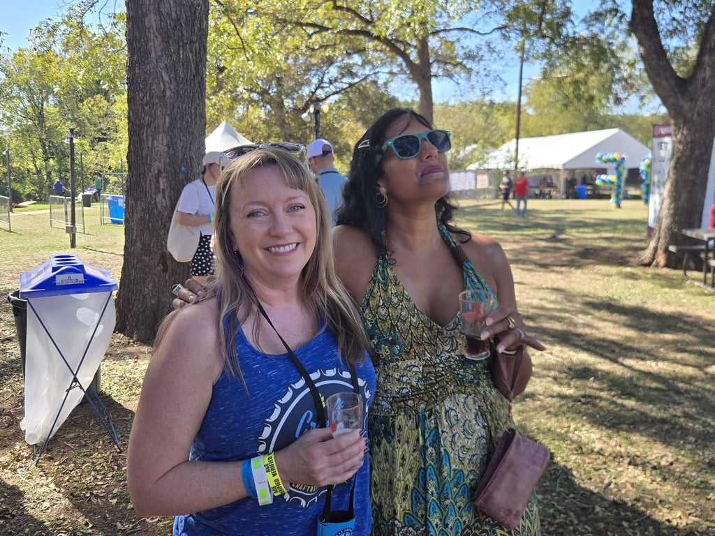 Ruvani de Silva with festival attendee