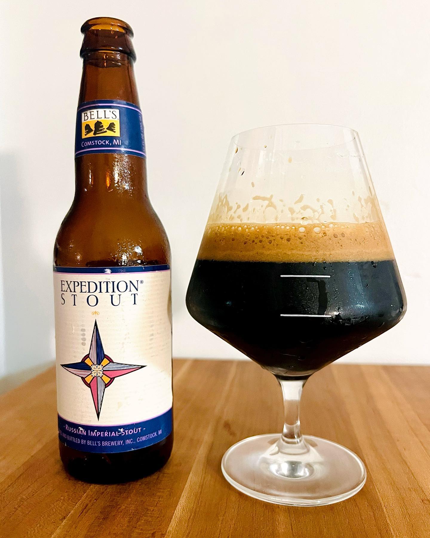Bell’s Expedition Stout bottle and glass.